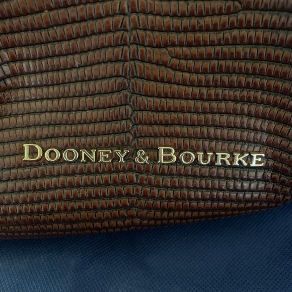 Dooney & Bourke large Barlow embossed tote - Picture 5 of 12